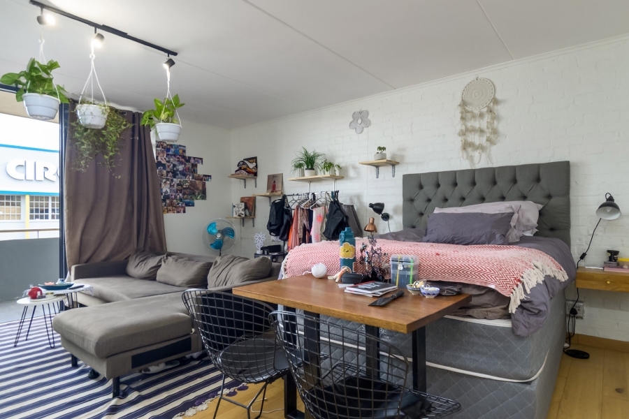 1 Bedroom Property for Sale in Woodstock Western Cape